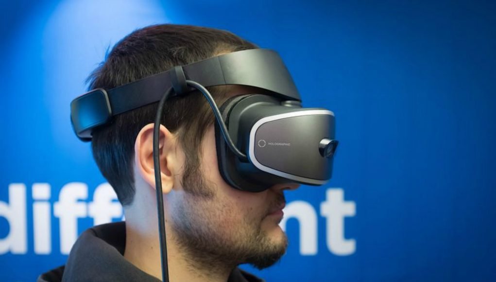 Новый VR шлем от Lenovo будет лучше Rift и Vive?